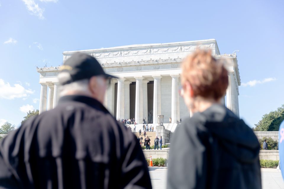 2 For 1! DC Highlights & Arlington Cemetery Tour Bundle - Meeting at the US Navy Memorial Plaza and Getting Rolling