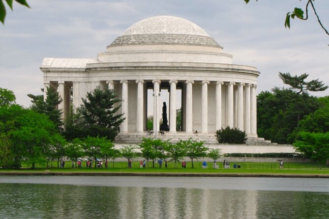 2-Hour National Mall Walking Tour from Washington DC - Lincoln Memorial: What You’ll Notice at the Final Big Stop