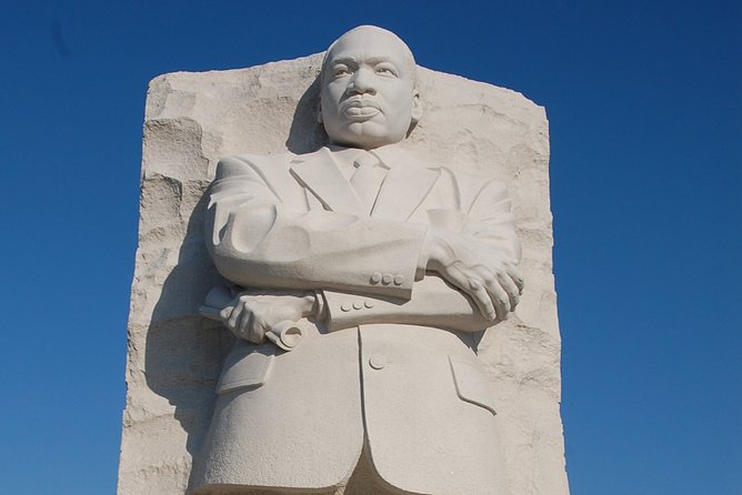 African American History Tour with Museum of African American History Ticket - Meeting at US Navy Memorial Plaza and getting your bearings fast