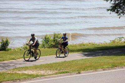 Alexandria: Full-Day Bike Tour to Mt Vernon w/ Optional Boat - Mount Vernon Trail riding: mostly easy, with a few real-life details