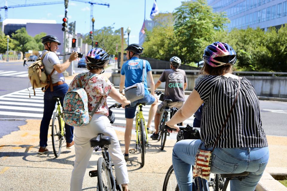 Bike Tour: Capitol Hill, Lincoln Memorial, National Mall - Washington Monument and the War Memorial Pass-by: How the Mall Opens Up