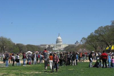 Comedy Walks© Washington D.C. - White House jokes and the big-monument photo rhythm