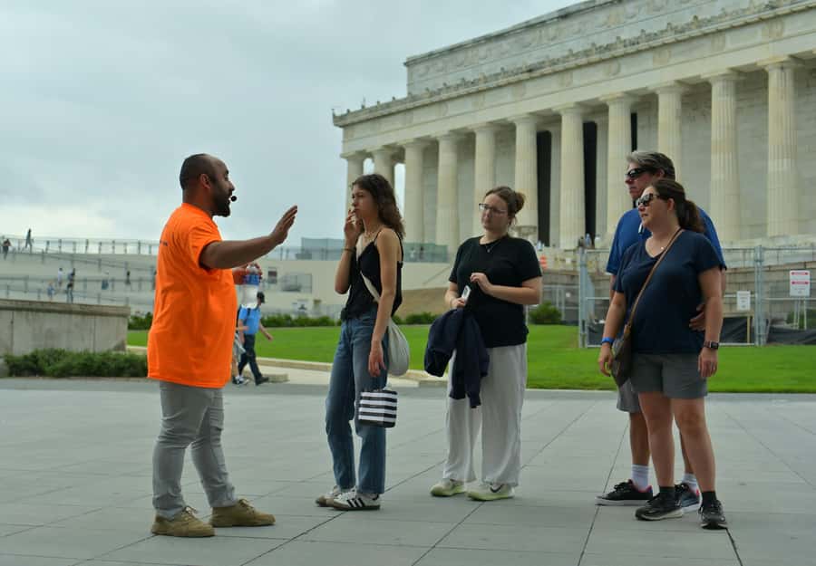 D.C: Monuments & History Guided Open-Air Bus Tour-Day &Night - Why This 2-Hour Van Tour Works for First-Time DC