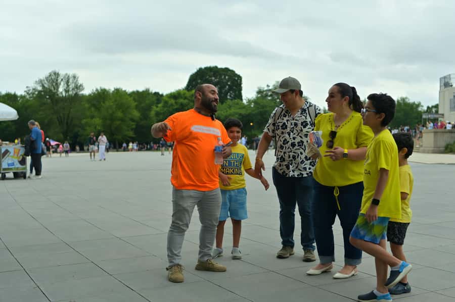 D.C: Monuments & History Guided Open-Air Bus Tour-Day &Night - FAQ