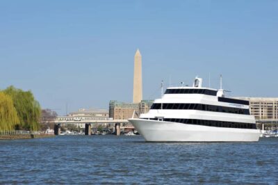 DC: City Cruises Buffet Brunch, Lunch, or Dinner Cruise - Boarding The Spirit: Photo Moment, Private Tables, Then Food