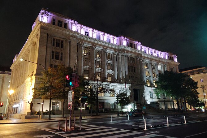 DC Ghosts Boos and Booze Haunted Pub Crawl By US Ghost Adventures - Meeting at Old Ebbitt Grill and Finishing at The Hamilton