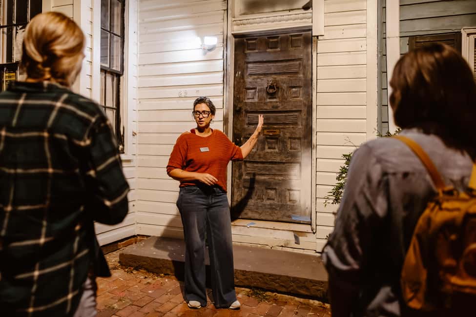 DC: Ghosts of Georgetown Haunted History Nighttime Tour - Georgetown streets after dark: photo pauses and quick context