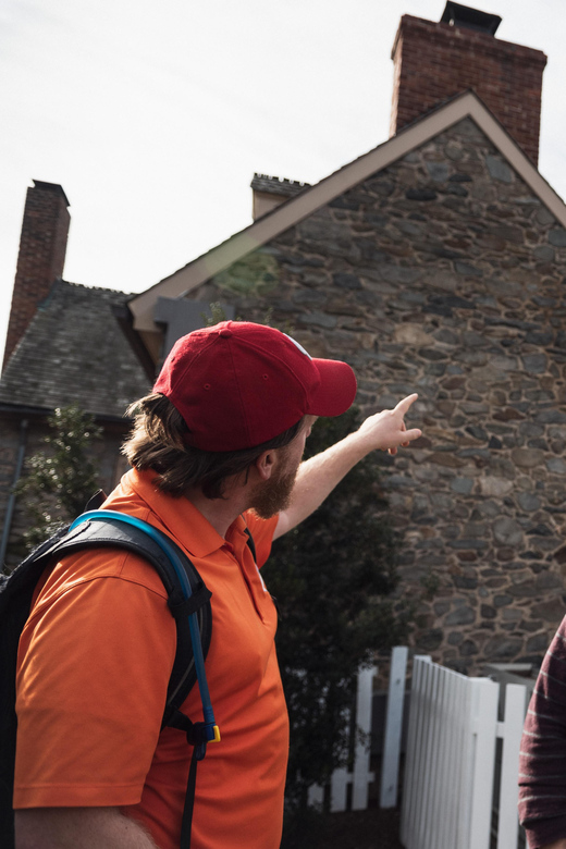 DC: Historic Georgetown History & Architecture 2 Hour Tour - The heart of Georgetown: homes, churches, and the people behind them (45 minutes)
