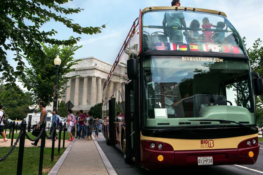 DC: Hop-on Hop-off Tour by Open-top Bus with 17 Stops - Open-top sightseeing that works when you’re short on time