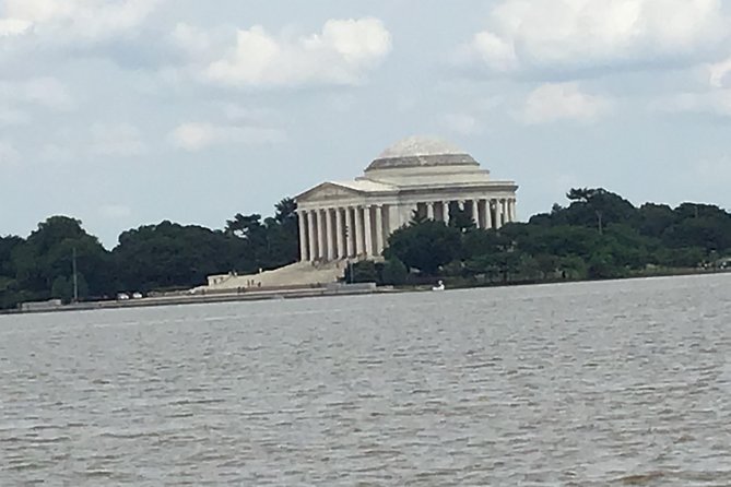 DC Monuments & Memorials Guided Minibus City Tour - Stop 2: The White House from the right angle
