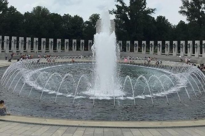 DC Monuments & Memorials Guided Minibus City Tour - What you’ll notice about the schedule: 15 minutes means smart priorities