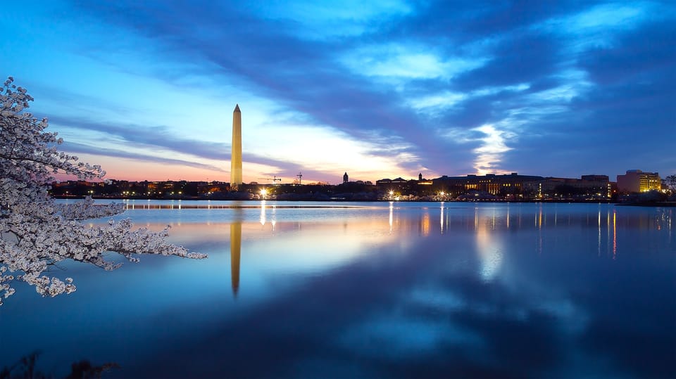 DC: Monuments & Memorials Sunset Tour by Open-top Bus - White House and National Mall views: seeing the capital in one sweep
