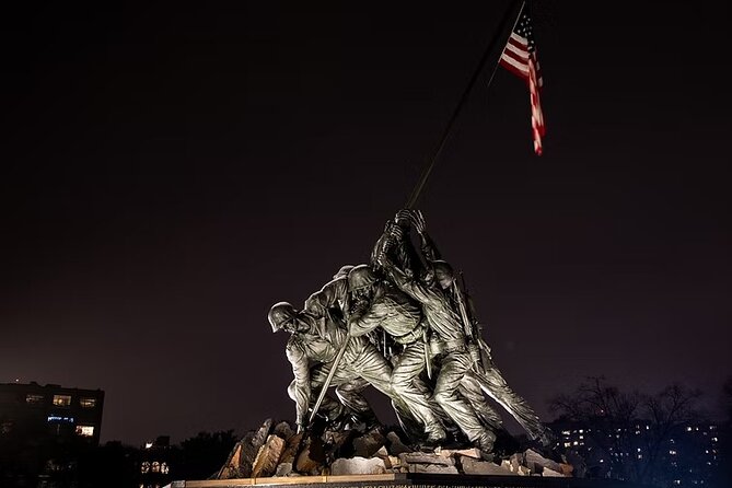 DC Monuments Small Group Guided Night Tour 3 Hours - World War II, Iwo Jima, and MLK: memorials that hit hardest at night