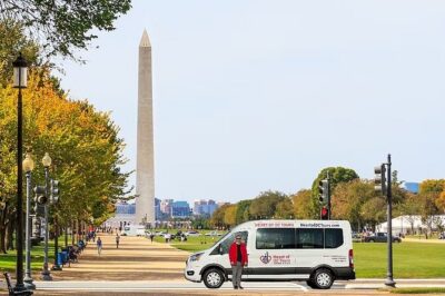 DC Monuments Small Group Guided Night Tour 3 Hours - Small-group nights: why the pace feels calm instead of rushed