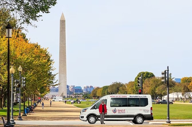 DC Monuments Small Group Guided Night Tour 3 Hours - Small-group nights: why the pace feels calm instead of rushed