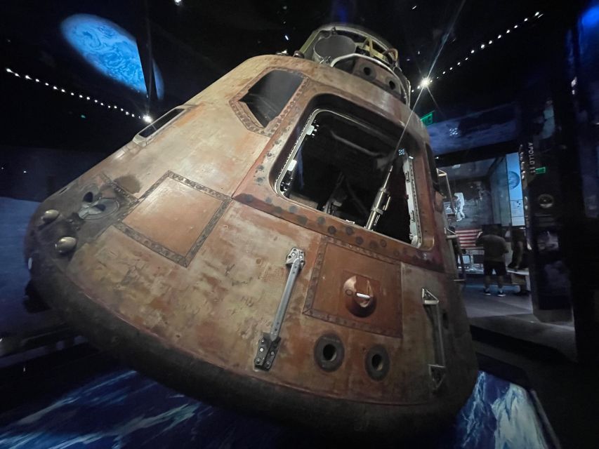 DC: Smithsonian Highlights Walking Tour with Air and Space - Air & Space stop: Wright flyer highlights and the first-step-on-the-moon suit