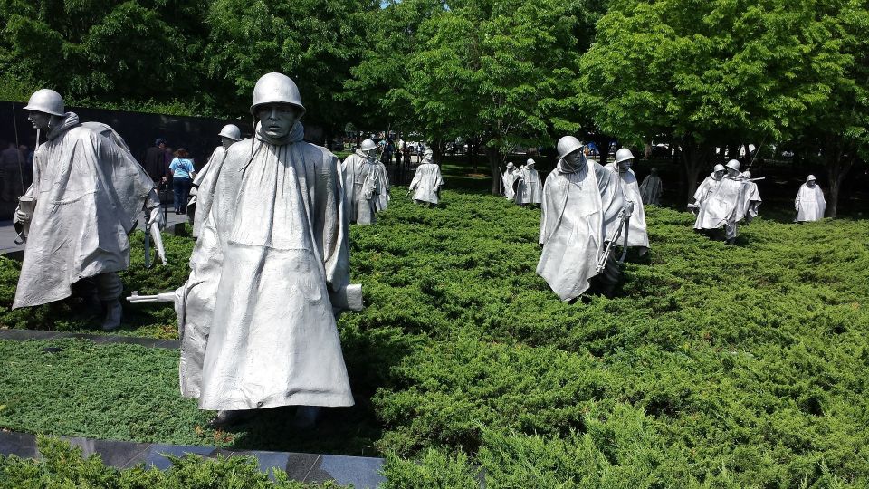 DC: Tour with U.S. Capitol Ground Access - WWII to MLK: how the memorial stops land and what to look for
