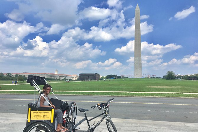 Essential Monuments & Memorials Tour - Stop 1 and 2: White House viewpoints and a real sense of Washington’s center