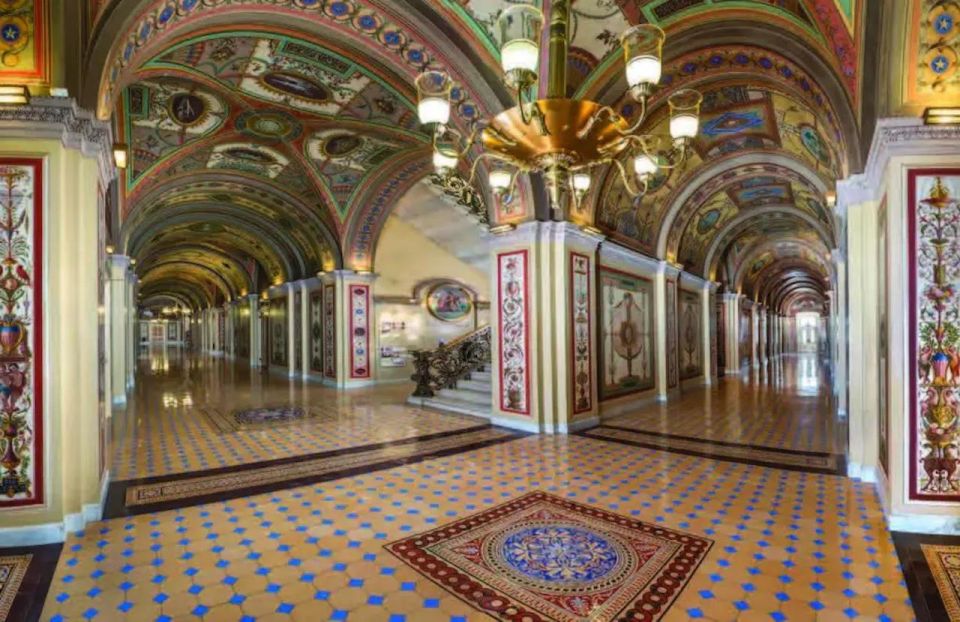 Guided Capitol Hill with US Capitol & Library Congress Entry - Inside the US Capitol: Rotunda, Crypt, and the old House chambers