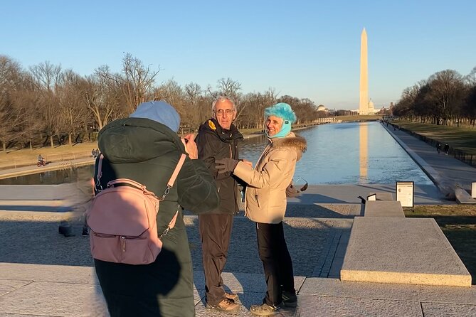 Guided tour in French of the Essentials of Washington - Vietnam Veterans Memorial Wall: short stop, big weight