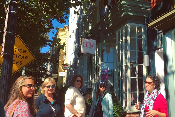 Historic Georgetown Architectural Walking Tour - Meeting at Baked & Wired and getting your bearings in Georgetown