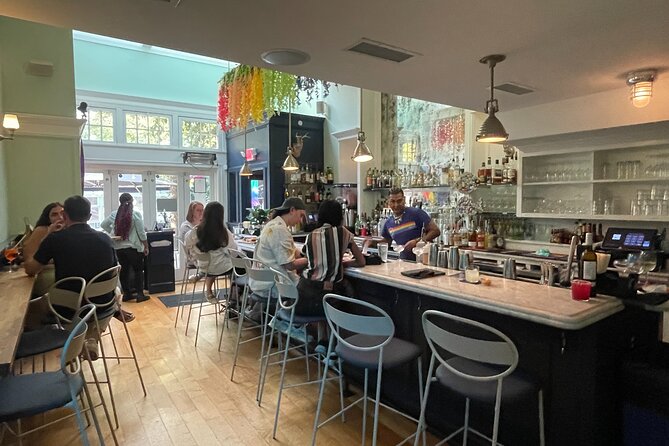 Local Neighborhood Washington DC Food Tour by DrinkEatWalk Tours - Stop 4 at Henry’s Soul Cafe: sweet potato pie and U Street history in one quick hit