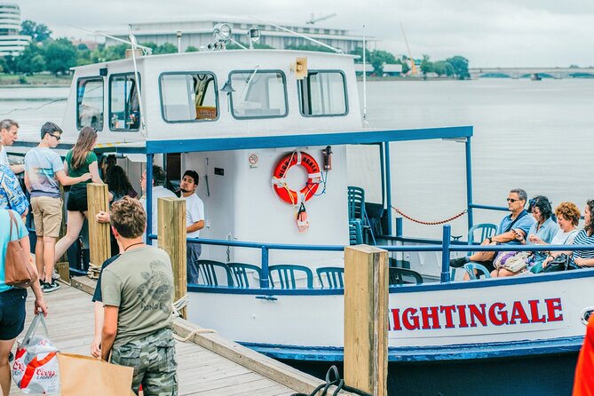 Narrated Boat Cruise & DC Bus Tour with 10 Stops, Entry Tickets - The bus tour format: short stops, big payoff, and tight timing