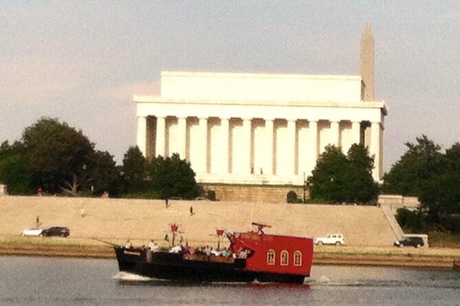 Narrated Sightseeing Boat Cruise along Potomac River in DC - Memorial Bridge: Glide Under the Arches for a Great Photo Shot