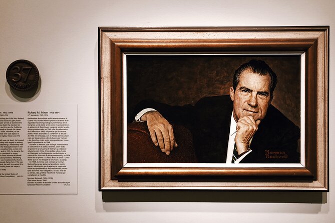 National Archives + National Portrait Gallery Tour 6ppl Max - The smart way to pair National Archives with portraits