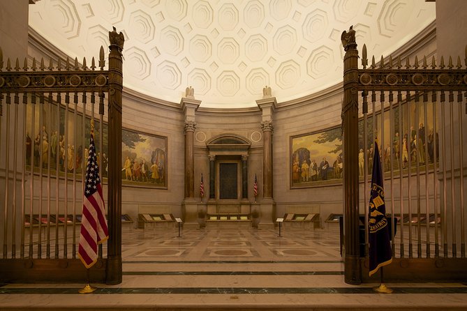 National Archives Skip the Line Guided Tour Semi-Private 6ppl Max - Rubenstein Gallery: Magna Carta and the surprising long reach