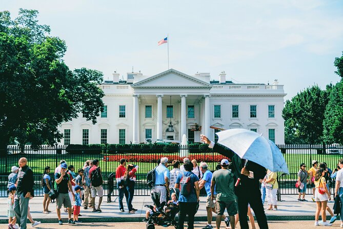 National Mall Tour with 10+ Stops, Boat Cruise, Entry Tickets - Meeting Point and Getting On the Right Bus
