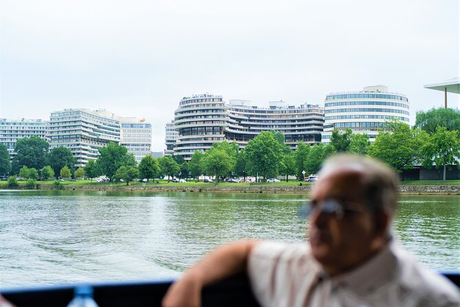 National Mall Tour with 10+ Stops, Boat Cruise, Entry Tickets - The Monument Sprint: Your Day’s Stop-by-Stop Route