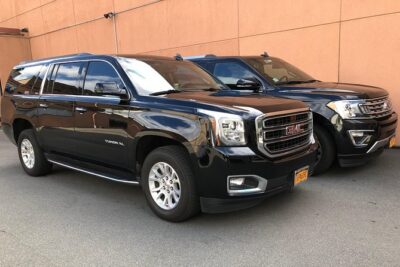 Private Departure Transfer to Washington Dulles Airport IAD - Your car choice: sedan, SUV, or stretch limo (and why luggage changes the math)