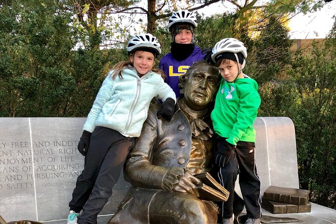 Private Family-Friendly Bike Tour of DC - White House stop: history with real storytelling from the bike