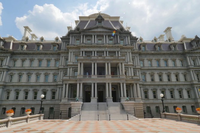 Private Washington DC Full Day Tour for up to 10 Guests - Vietnam Veterans Memorial and the Finish With Meaning