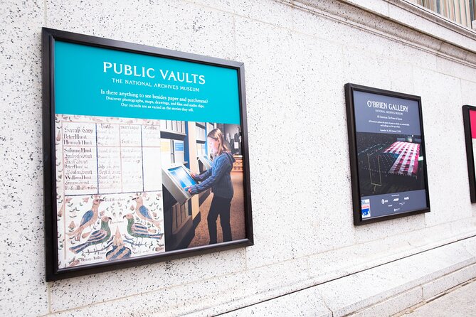 Skip the Line National Archives and US Capitol Tour - The National Mall on foot: Reflecting Pool, Grant Memorial, and Smithsonian hits