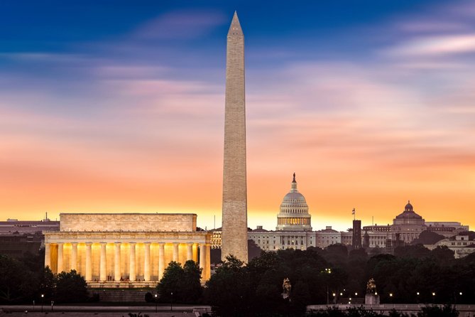 Small Group Monuments Tour with Changing of the Guard - Arlington National Cemetery: The Changing of the Guard Decision