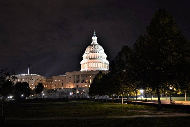 Small Group National Mall Night Tour with 10 Top Attractions - National Mall lineup: from the Capitol to the MLK-Tidal Basin zone