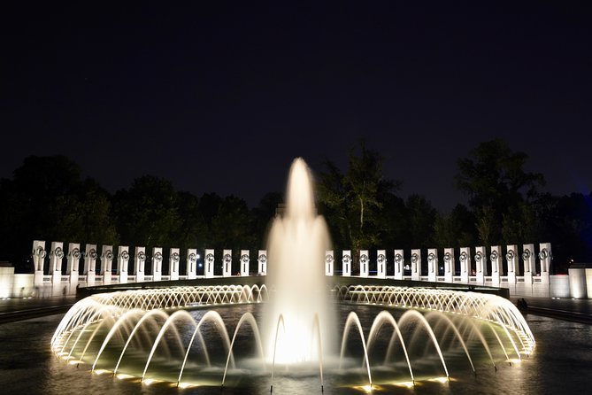 Small Group National Mall Night Tour with 10 Top Attractions - What walking feels like (and how to plan for dark paths)