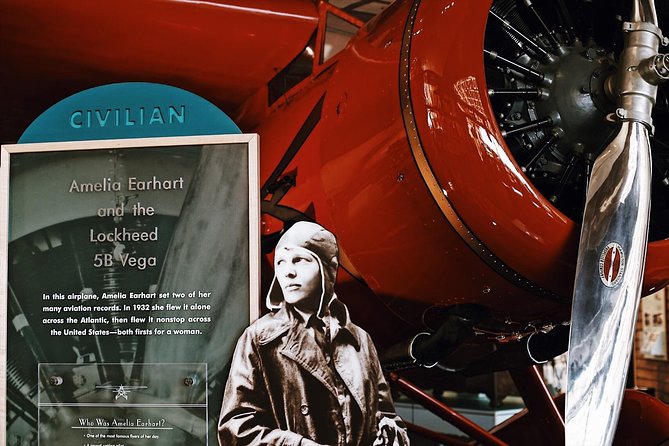Smithsonian Natural History + Air & Space Museum Tour 8ppl Max - Guide style is part of the experience