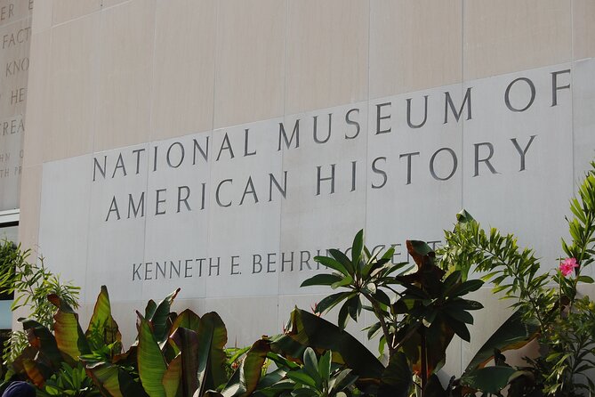 Smithsonian Natural History + American History - Exclusive Tour - Natural History Museum: Henry the Elephant and Dinosaur Power