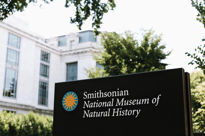 Smithsonian Natural History + Museum of American History 8ppl Max - Natural Museum of Natural History: Fossils, the Hope Diamond, and Henry the Elephant