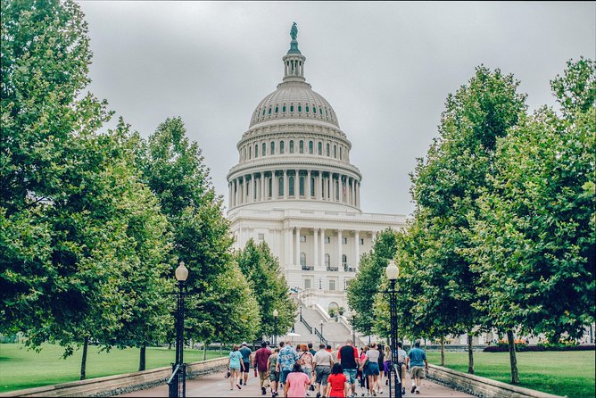 VIP Best of DC with US Capitol + National Archives Reserved Entry - The Monument Finisher: Lincoln, Vietnam Veterans, FDR, and the Reflecting-Pool Area