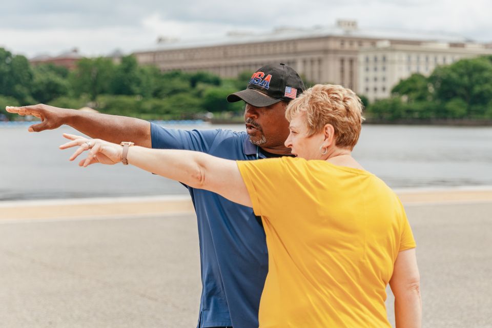 Washington, DC: Full-Day Tour with a Scenic River Cruise - A 6-hour loop on a luxury bus is the smart way to get oriented