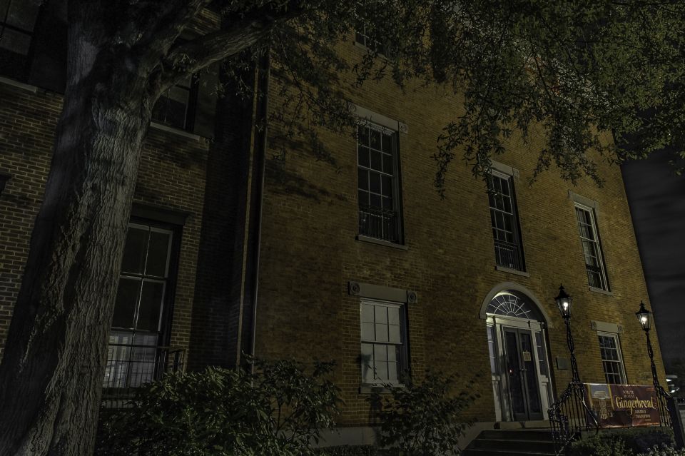 Washington, DC: Ghosts and Spirits Haunted Walking Tour - Stopping at the Treasury Building steps: questions, photo exchange, and closure
