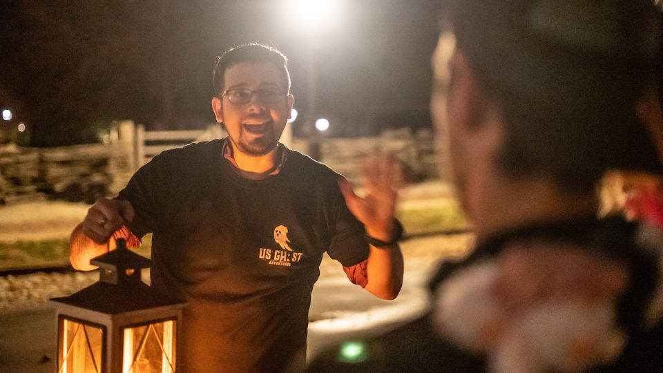 Washington DC: Ghosts Boos and Booze Haunted Pub Crawl - Rhode’s Tavern and White House Liquor Lore: DC Politics, But Make It Dark