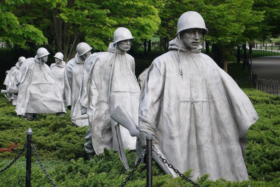 Washington, DC: Guided Small Group 4-Hour Day Tour - Passing the Smithsonian and Major Institutions: Seeing DC Like a Local