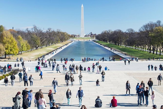 Washington DC Highlights Tour with Top Landmarks and Memorials - Meeting at US Navy Memorial Plaza and starting smoothly