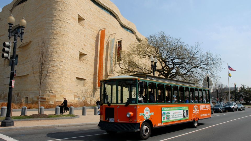 Washington, DC: Hop-On Hop-Off Old Town Trolley City Tour - Arlington National Cemetery Tram Upgrade: 7 Stops, 45–60 Minutes