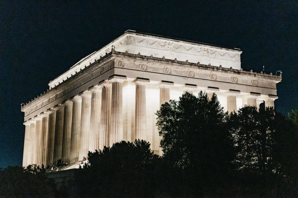 Washington DC: Monuments by Moonlight Nighttime Trolley Tour - Practical Tips That Make the Difference